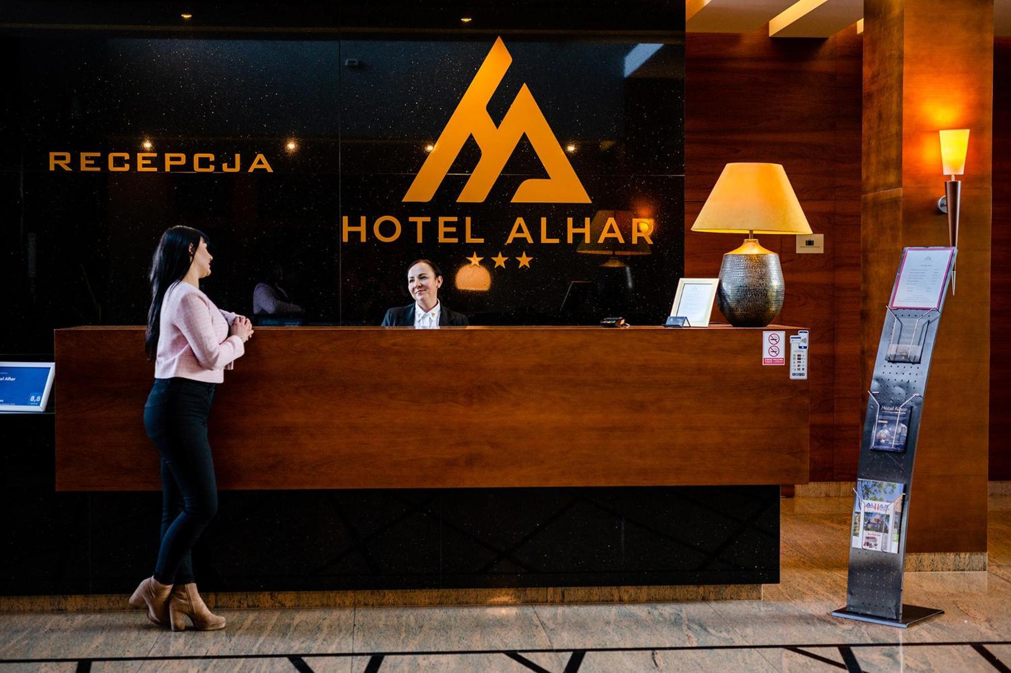 Hotel Alhar Lubliniec Extérieur photo