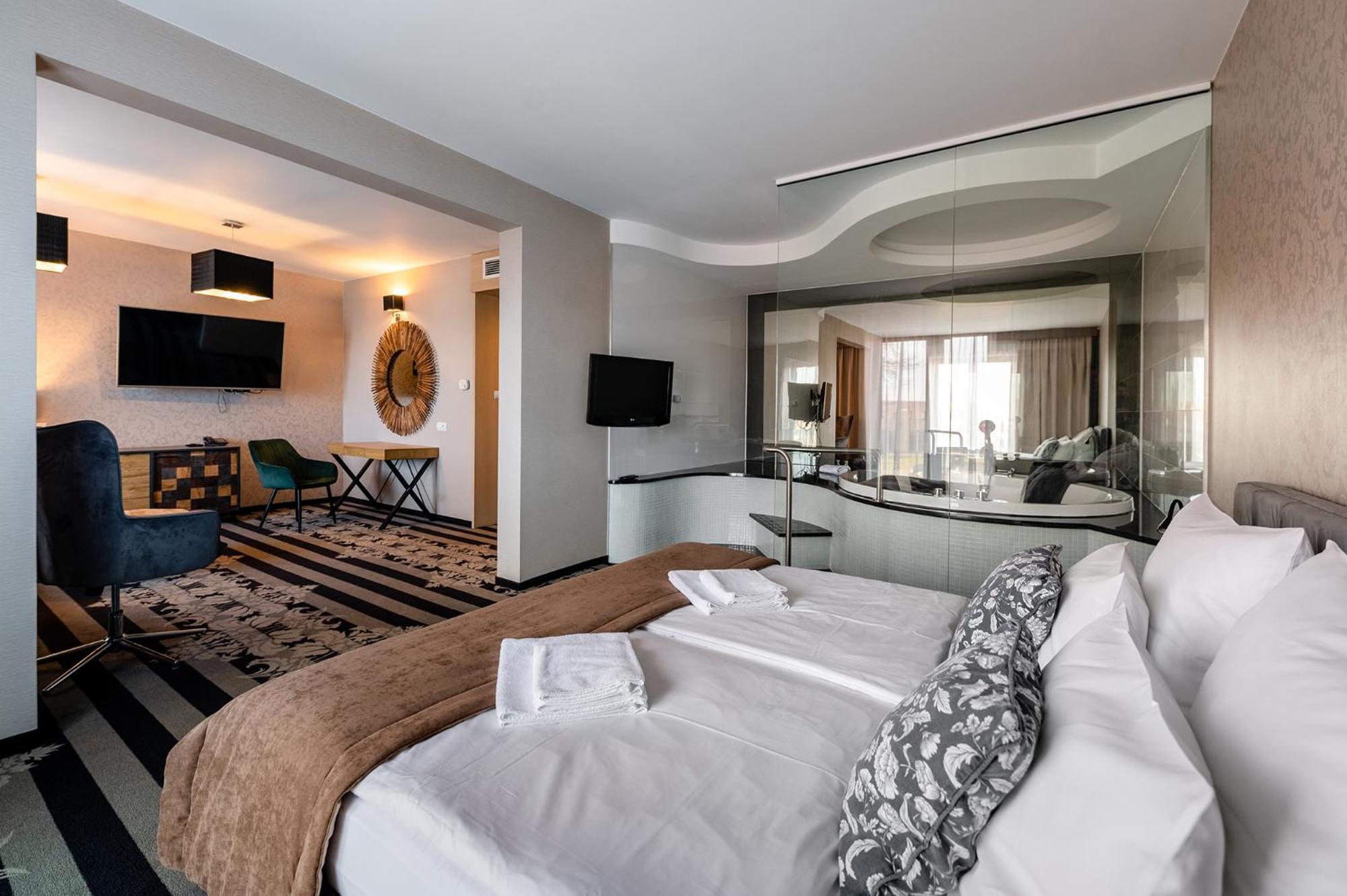 Hotel Alhar Lubliniec Extérieur photo