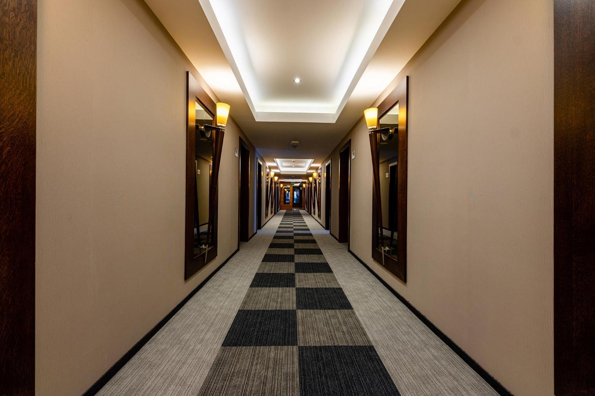 Hotel Alhar Lubliniec Extérieur photo